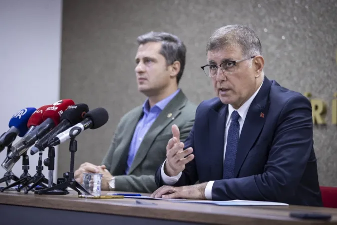 İzmir’de soruşturma gerginliği... Başkan Tugay ve Yücel’den sert açıklamalar