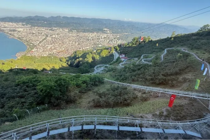 Ordu'da dağ kızağı ve sosyal tesisleri açıldı
