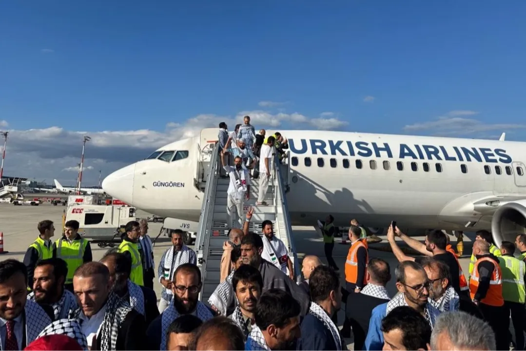 Küresel Sumud Filosu aktivistleri İstanbul’a döndü! Bakanlardan 'hoş geldiniz' mesajı