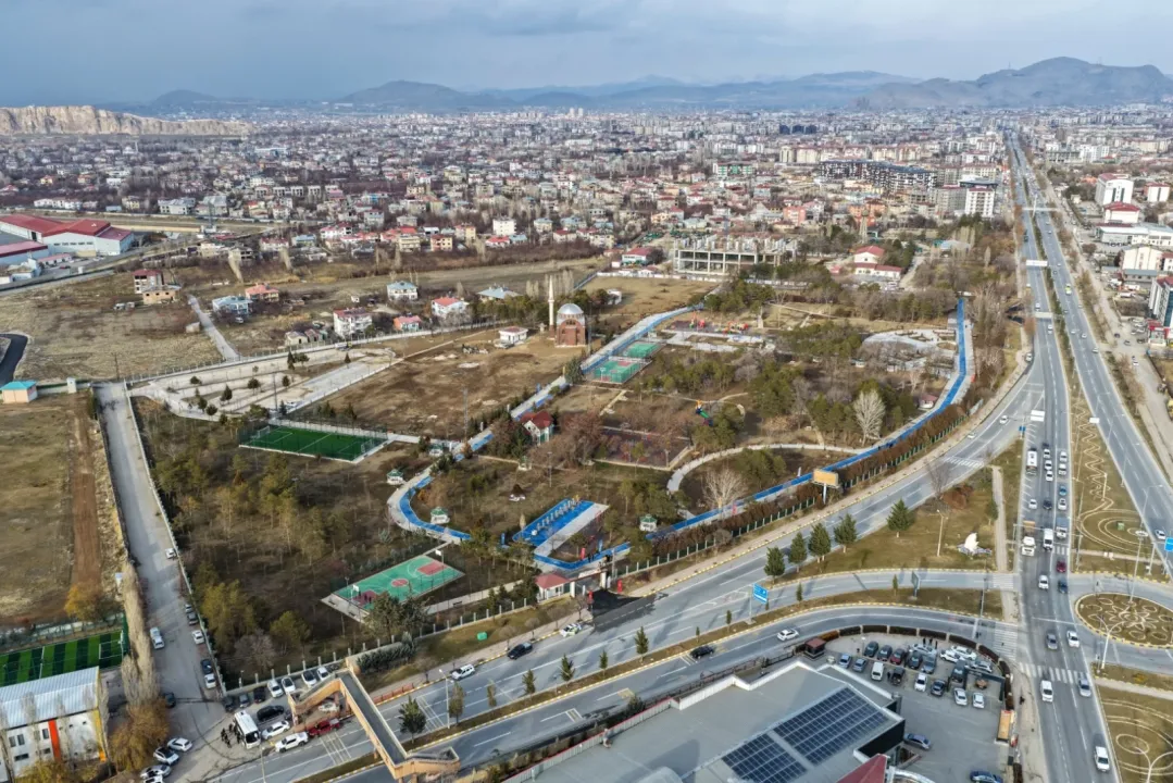 Van'da Türkiye Yüzyılı Millet Bahçesi tamamlandı