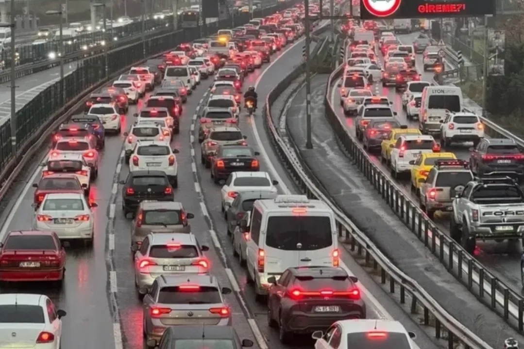 Türkiye'de 2025’te 2,37 milyon taşıtın trafiğe kaydı yapıldı...
