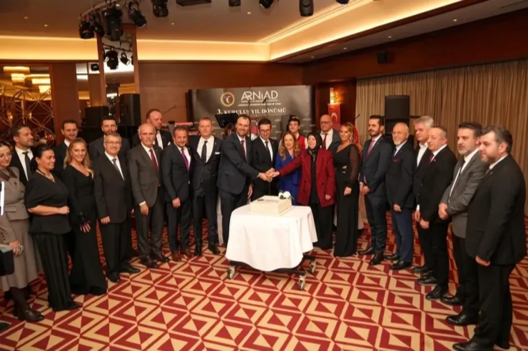 ARNİAD 3 yaşında