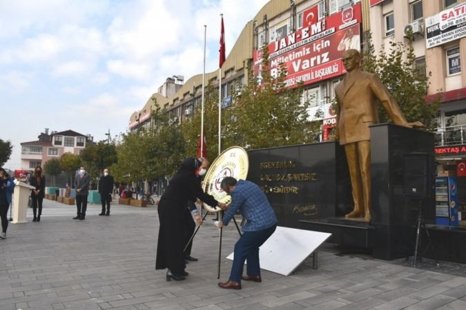 Sakarya’da Öğretmenler Günü kutlandı