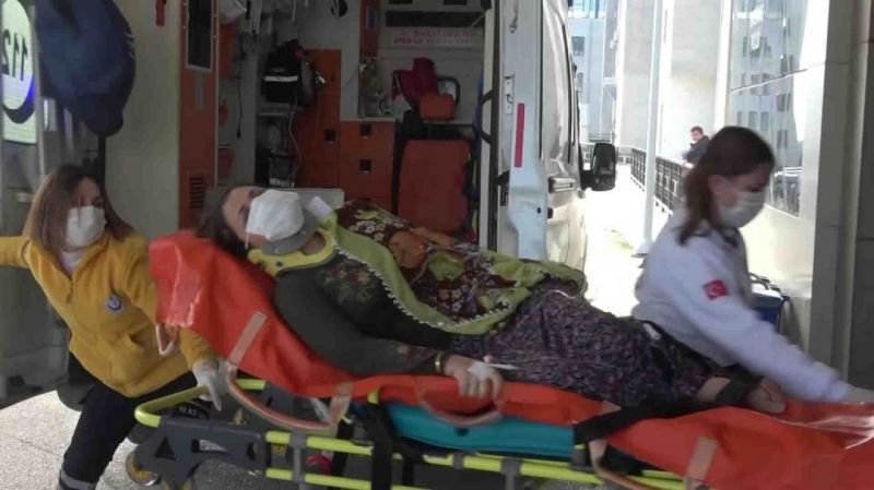 Eşini bıçakladı