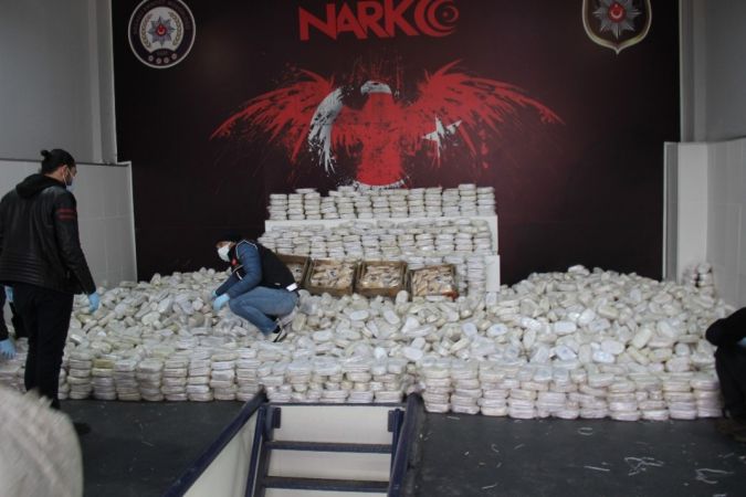 Kocaeli'de 4 ton uyuşturucu, polisi bile şok etti