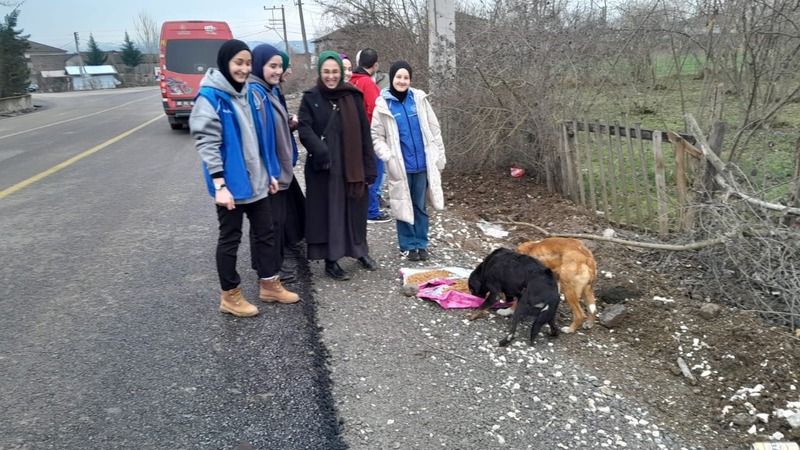 Düzce Üniversitesi öğrencilerinden örnek davranış