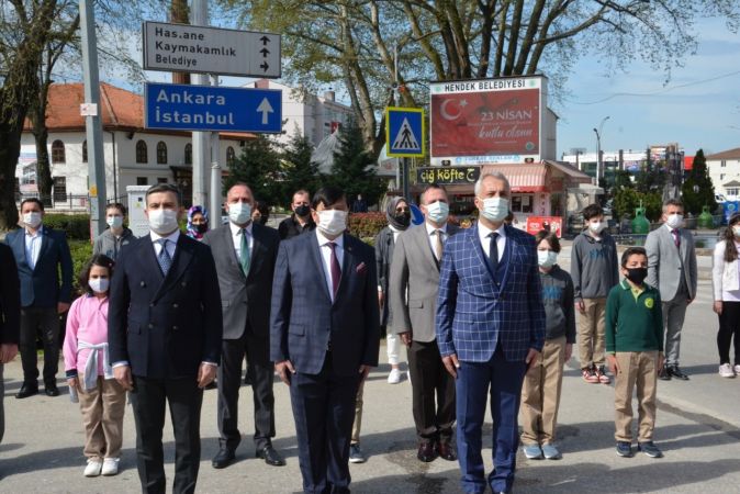 Hendek'te 23 Nisan Törenle kutlandı