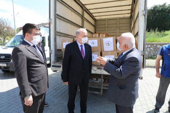 Düzce Belediyesi’nden küçük esnafa destek