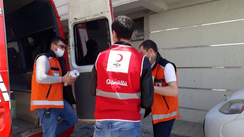 Ramazan’ın bereketini dört bir yanı taşıyorlar