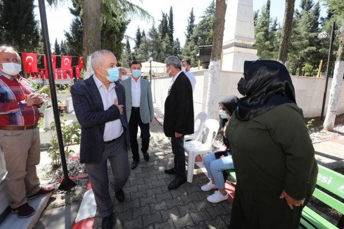Gebze’de şehitlik ziyareti