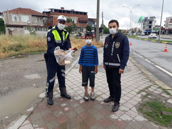 Küçük Semih’ten yürekleri ısıtan hareket
