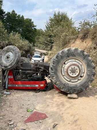 Kazimiye'deki kazada devrilen traktörün sürücüsü ağır yaralandı