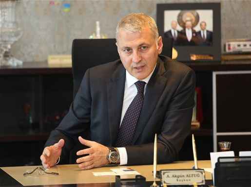 Başkan Altuğ, “Kurulma aşamasındaki OSB'lerdeki arazi sahibi olan yatırımcılar arsa aracılarına karşı dikkatli olmalılar”