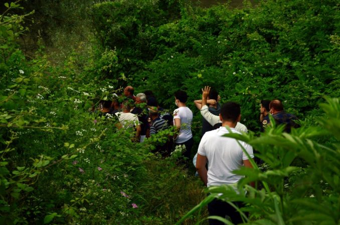 Hayvanlara yem vermek isteyen genç, Sakarya Nehri’nde kayboldu
