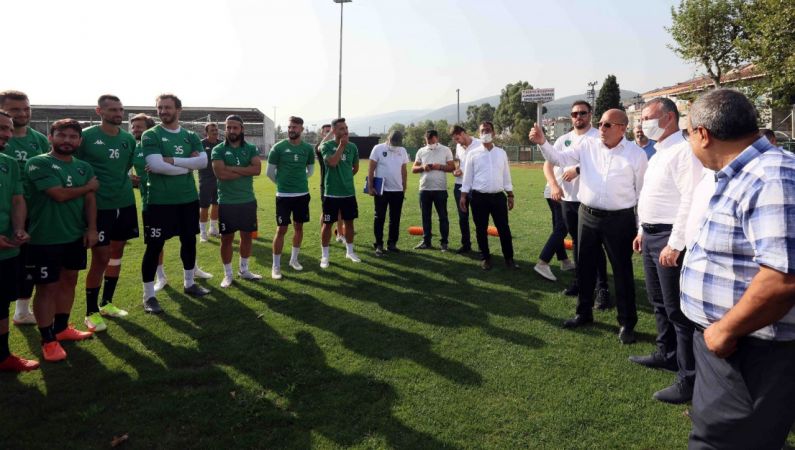 Maç öncesi Büyükakın’dan Kocaelispor’a moral ziyareti
