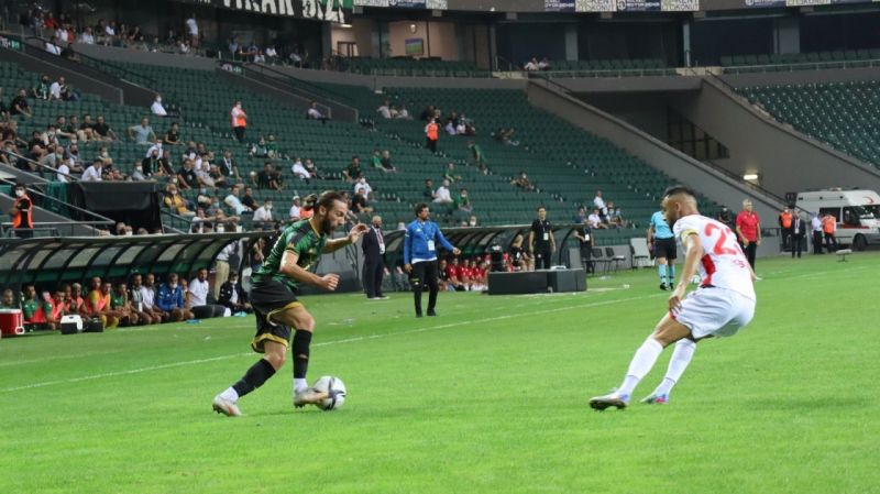 TFF 1. Lig: Kocaelispor: 1 - Yılport Samsunspor: 0 (İlk yarı)