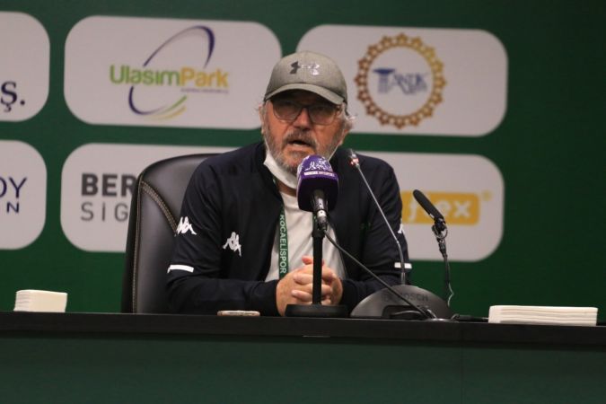 Mustafa Reşit Akçay: “1 puan altın değerindeyken 3 puan aldık”
