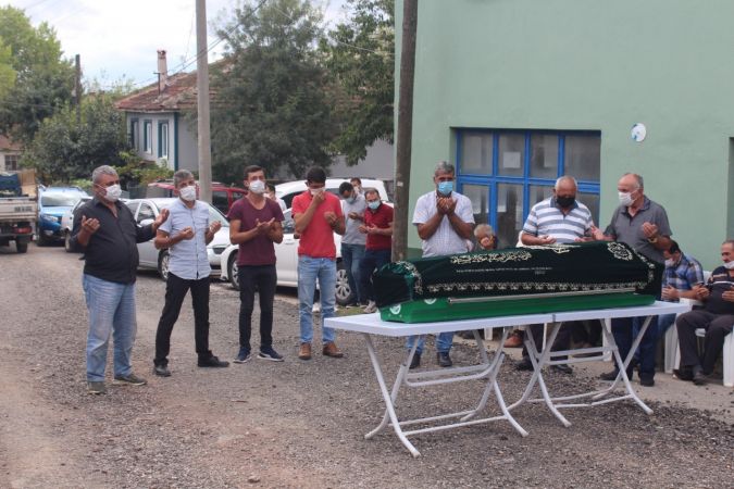 Tren kazasında hayatını kaybeden şahıs Sakarya’da son yolculuğuna uğurlandı