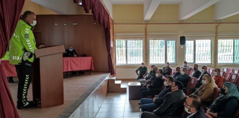 Servis şoför ve rehber personeline eğitim verildi