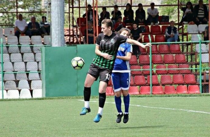 Kocaeli Kadın FK’nın stoperi Trabzonspor’a transfer oldu