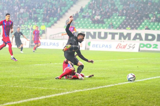 TFF 2. Lig: Sakaryaspor: 4 - Niğde Anadolu FK: 0