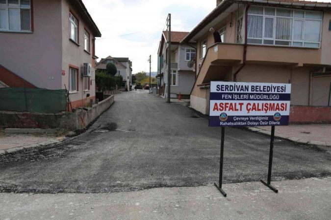 Serdivan’da 9 sokak daha asfaltlandı