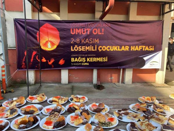 İşçiler lösemili çocuklar için hem yaptı hem sattı