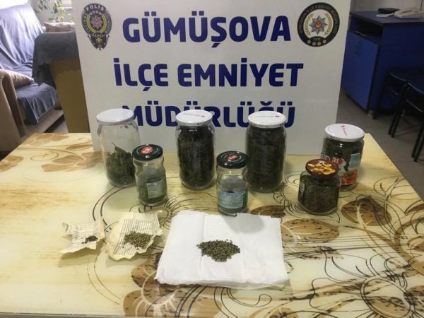 Polisten uyuşturucu operasyonu
