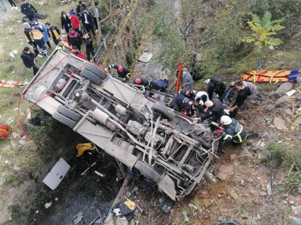 Kocaeli’deki servis kazasında can kaybı 4’e yükseldi