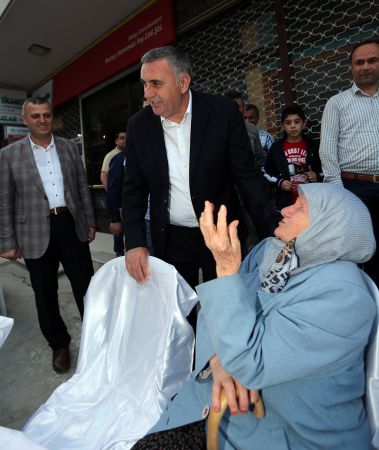 Huzur Sofraları Geyve’de Kuruldu