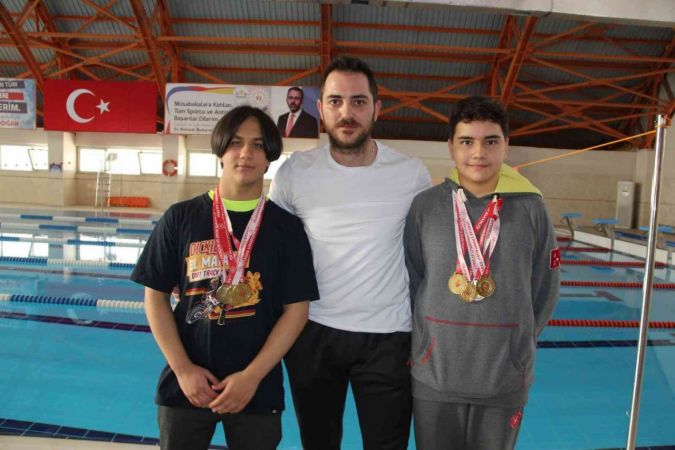 Bahçeşehirli öğrenciler madalyalara ambargo koydu