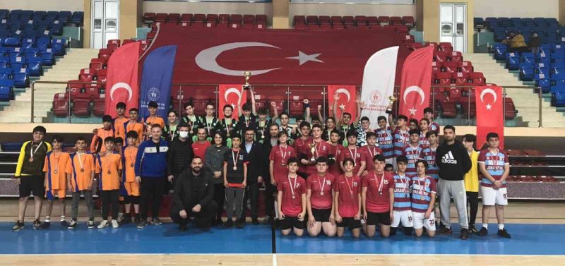 Hentbolda Düzce’yi temsil edecekler belli oldu