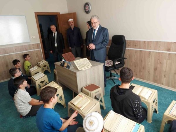 Müftü Can, Kuran kursu öğrencileriyle bir araya geldi