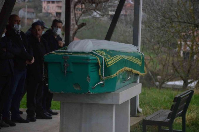 Karasu’da 2021 yılında 723 kişi vefat etti