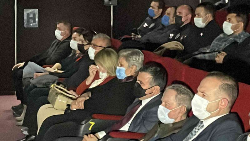 Düzce’de şehit yakınları, ’Kesişme: İyi ki Varsın Eren’ filmini izledi