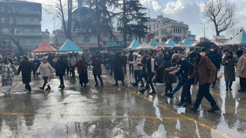 Kar yağışı horonu durduramadı