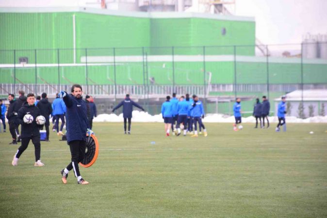 Tuzlaspor 5 ay boyunca Kocaeli’de maçlara hazırlanacak