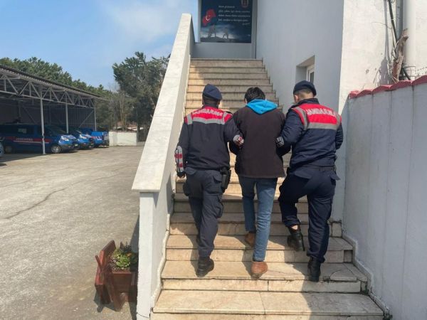 Bursa’da aranan şahıs Akçakoca’da yakalandı