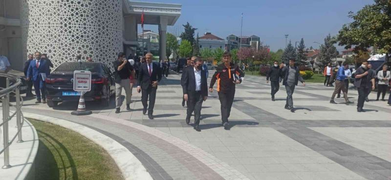 Düzce Valilikte siren sesleri yükseldi