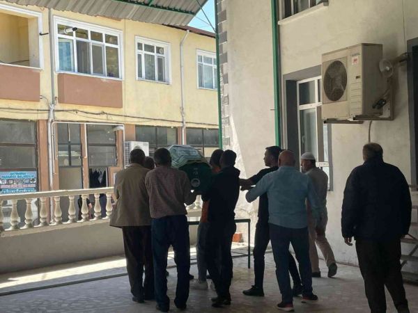 Yangını söndürmek isterken hayatını kaybetmişti son yolculuğuna uğurlandı