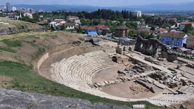 Konuralp’te tarihi mesai
