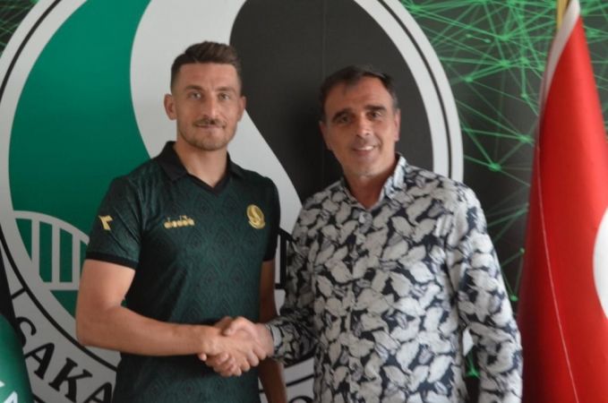 Sakaryaspor kaleci Cihan Topaloğlu’nu renklerine bağladı