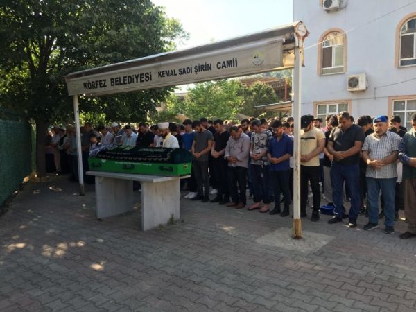 Eşi ve kendisinin canına kıymıştı, aynı mezarlıkla farklı yerlere defnedildiler