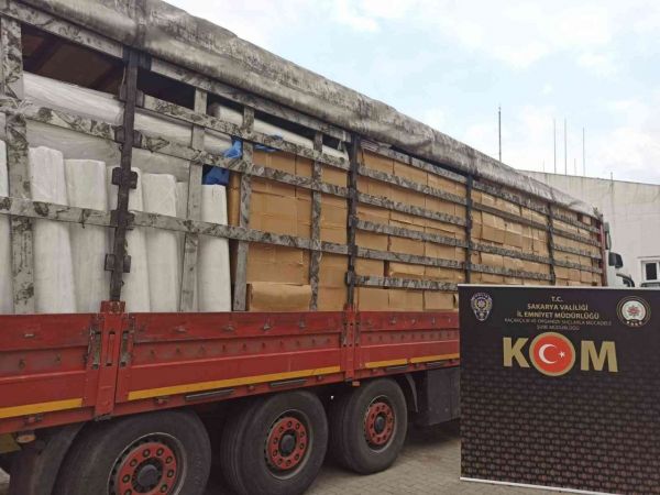 Sakarya’da 2 ayrı operasyon: 13 milyon 275 bin makaron ele geçirildi