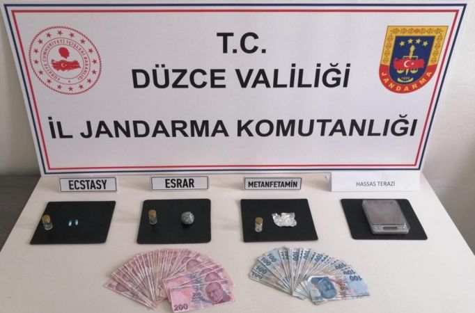 Düzce’de jandarmadan uyuşturucu operasyonu