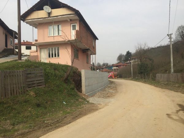 Yeşilyurt’ta yol genişletme