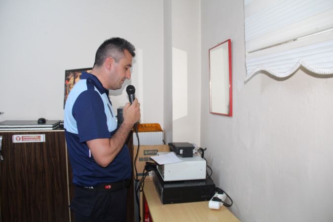 ZABITA EKİPLERİNDEN PAZARDA KORONAVİRÜS DENETİMİ