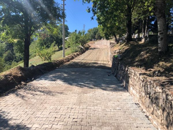 DİKMEN’DE 7 SOKAK’TA YOL SORUNU BİTİYOR