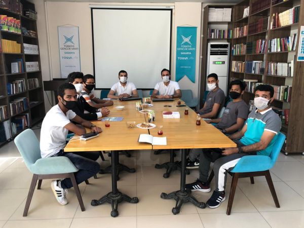 TÜGVA Sakarya Ülkelerine Dönemeyen Yemenli Öğrencilere Kapılarını Açtı
