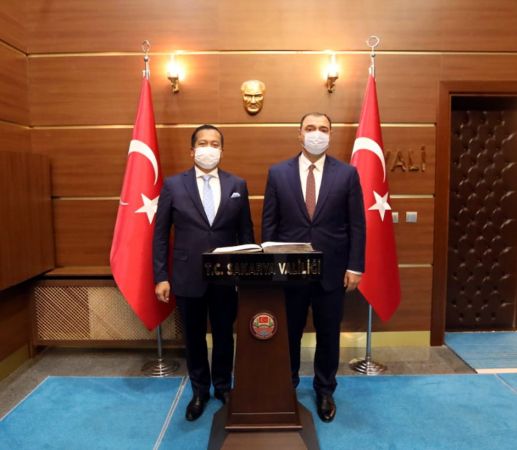 Endonezya Büyükelçisinden Vali Çetin Oktay Kaldırım a Ziyaret